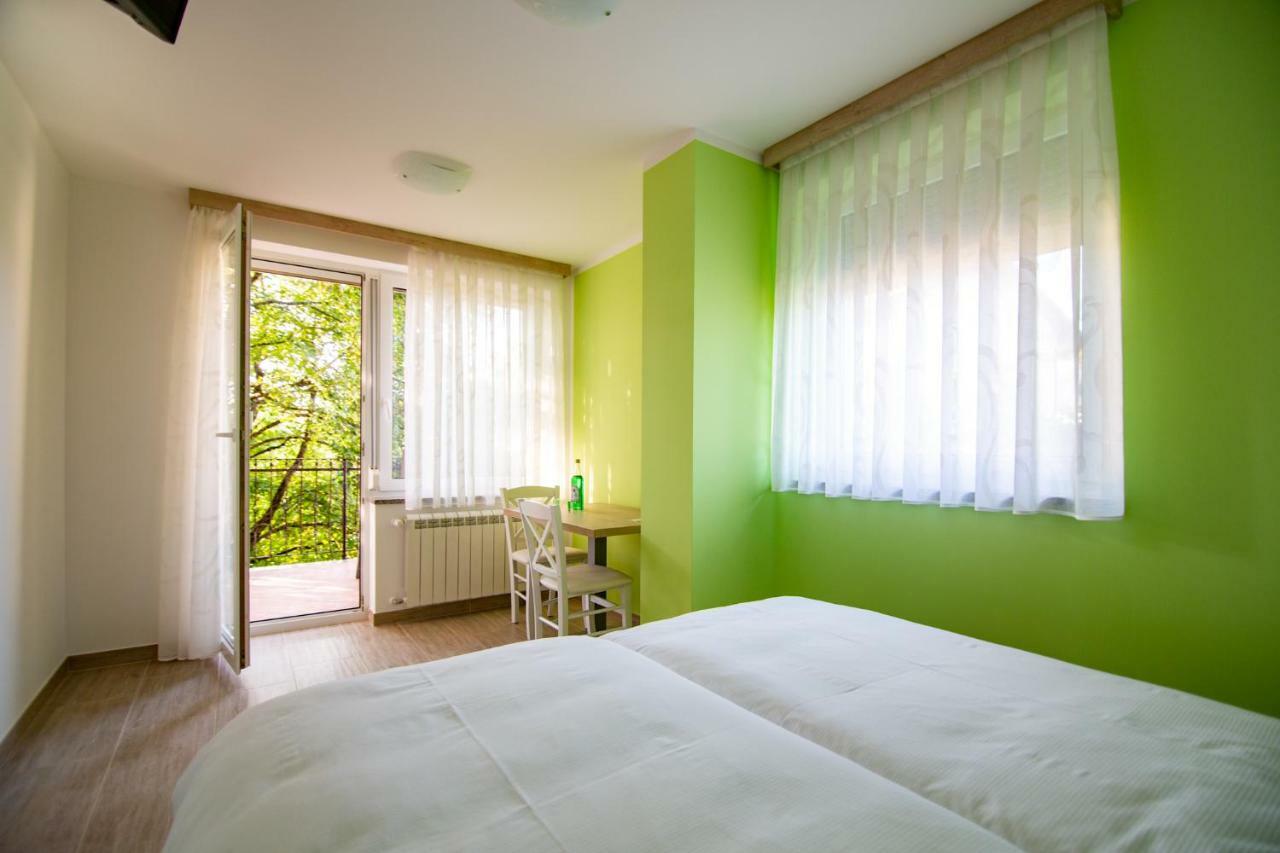 Rooms Sajina Podgrad  エクステリア 写真
